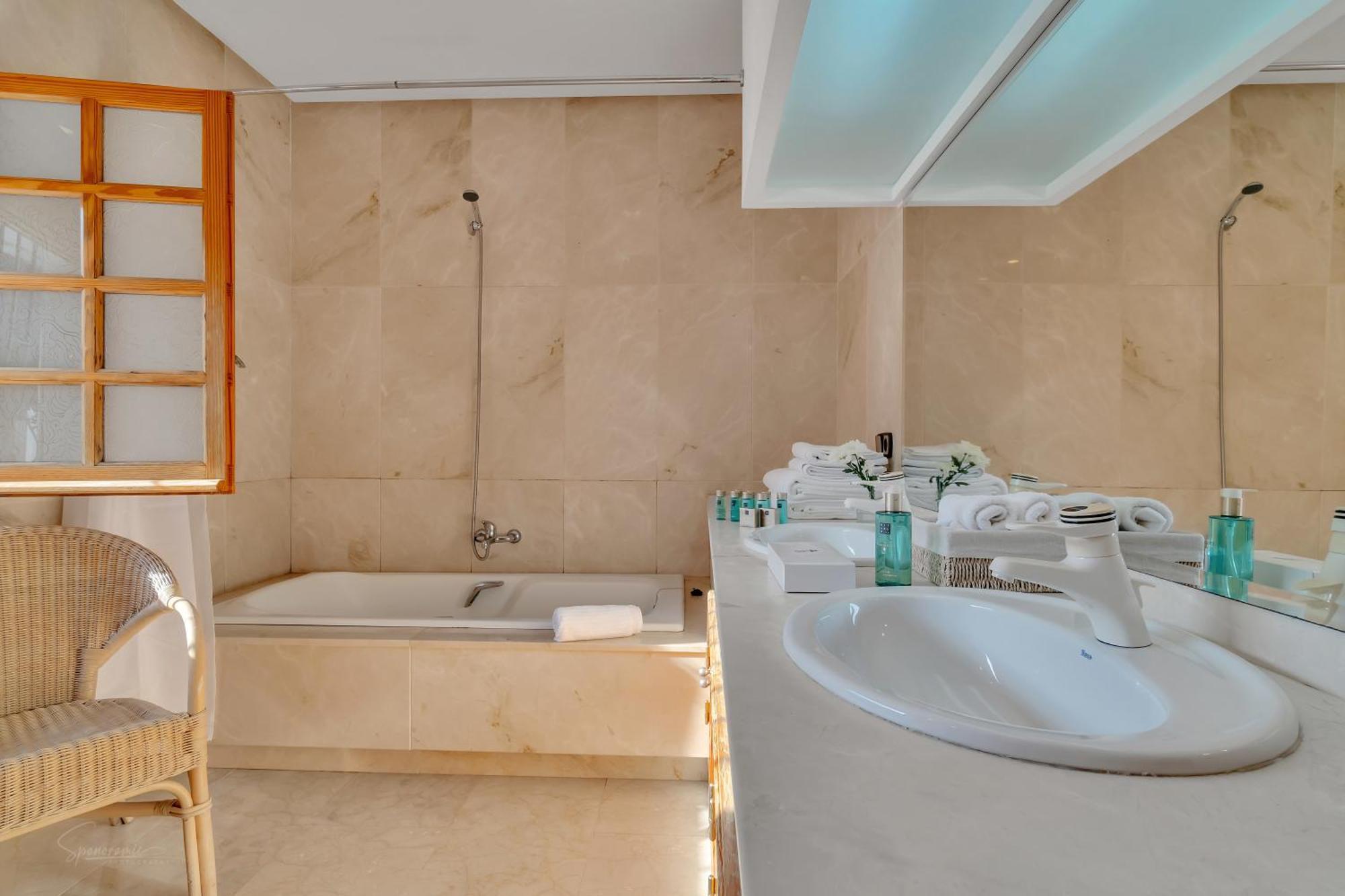 Villa Enri Villa Y Casita Con Piscina Y Jacuzzi 帕尔森特 外观 照片