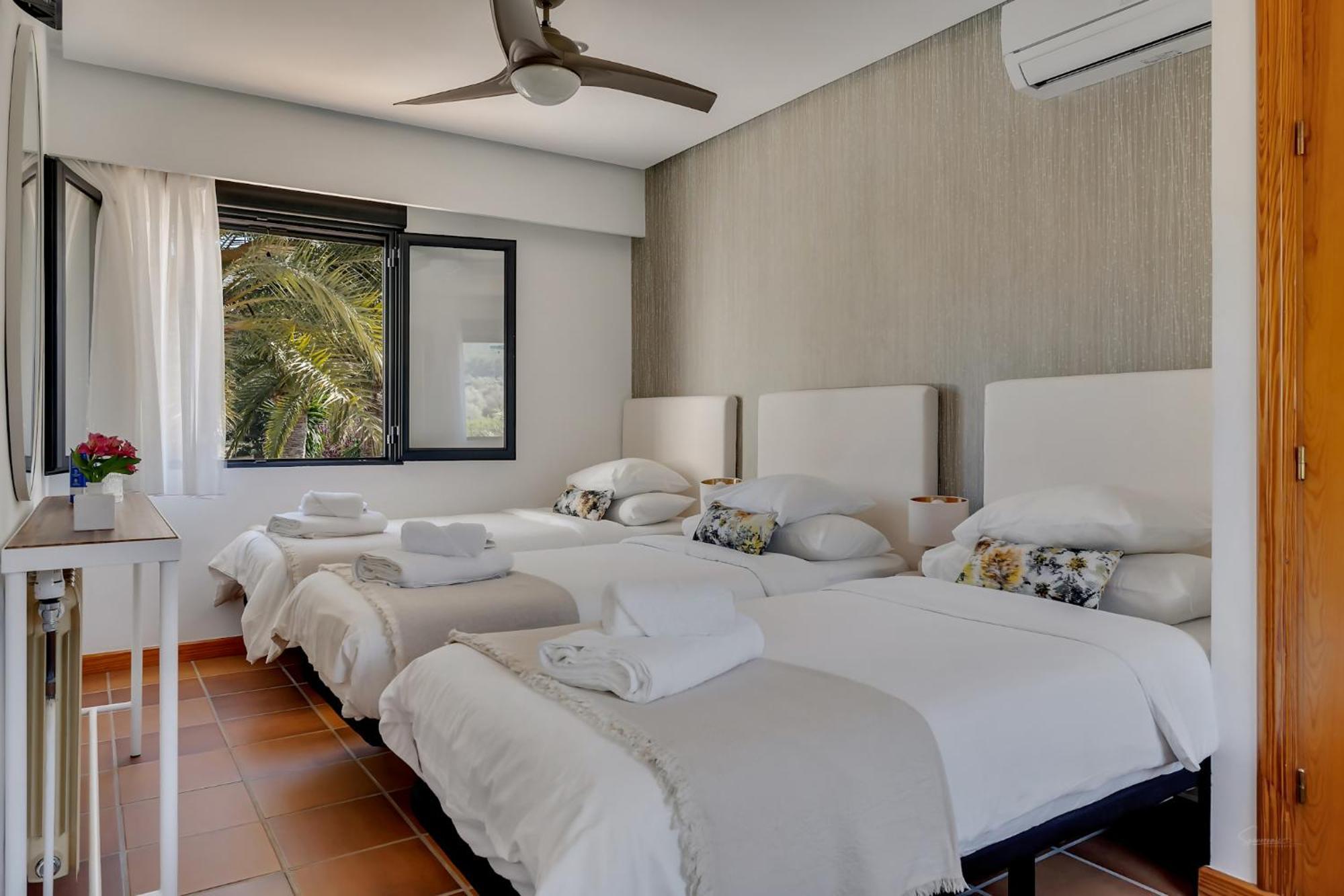 Villa Enri Villa Y Casita Con Piscina Y Jacuzzi 帕尔森特 外观 照片