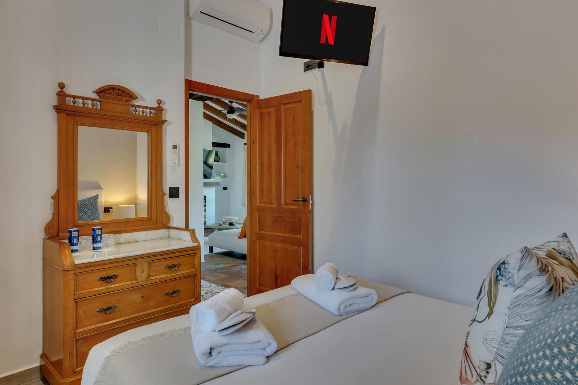 Villa Enri Villa Y Casita Con Piscina Y Jacuzzi 帕尔森特 外观 照片