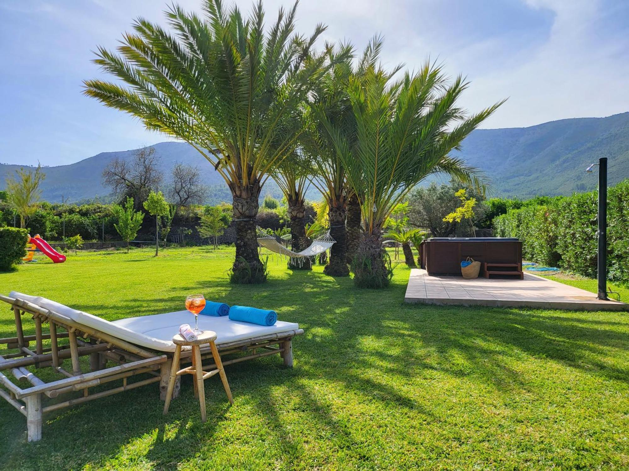 Villa Enri Villa Y Casita Con Piscina Y Jacuzzi 帕尔森特 外观 照片